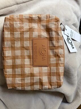 ALOHA Collection small pouch